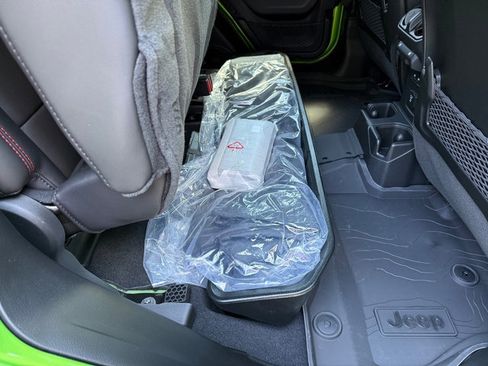 New 2025 Jeep Gladiator Rubicon image 19