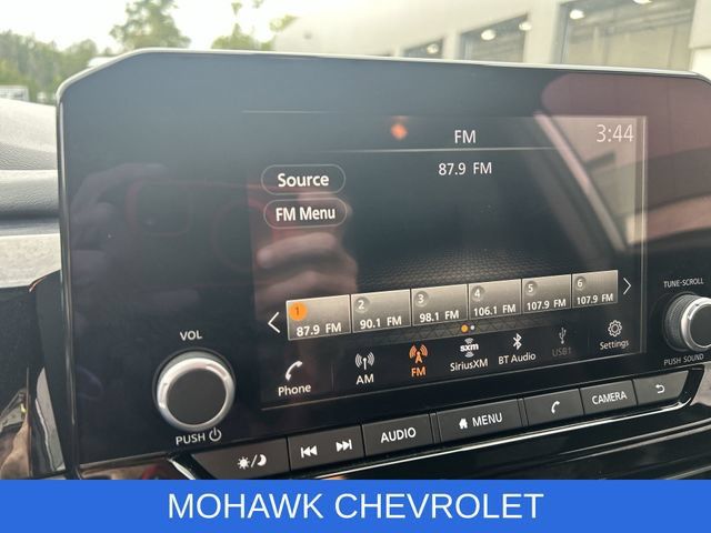 Used 2025 Nissan Pathfinder Rock Creek AWD/4WD image 13