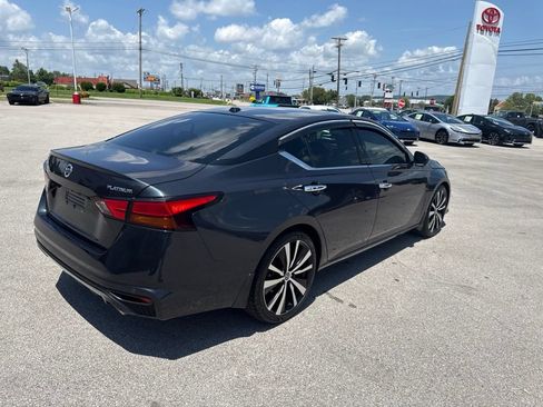 Used 2020 Nissan Altima 2.5 Platinum FWD image 3