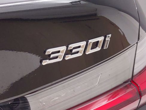 New 2026 BMW 330i Sedan w/ Convenience Package image 21