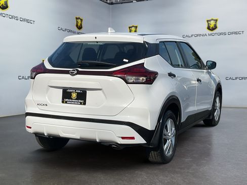 Used 2022 Nissan Kicks S FWD image 5
