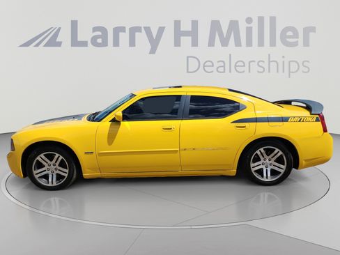 Used 2006 Dodge Charger R/T RWD image 2