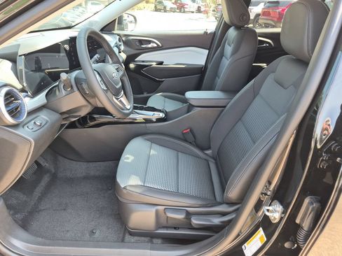 New 2026 Chevrolet Trax LT w/ Driver Confidence Package FWD image 17
