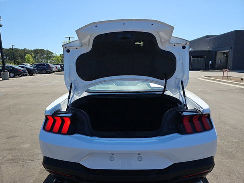 Used 2024 Ford Mustang Coupe image 13