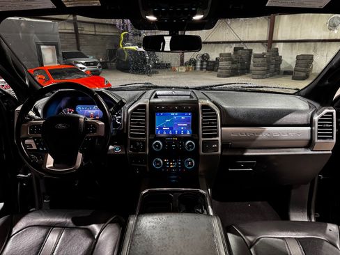 Used 2020 Ford F350 Platinum w/ Tremor Off-Road Package image 30