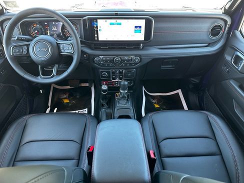 Used 2026 Jeep Wrangler Unlimited Rubicon AWD/4WD image 22