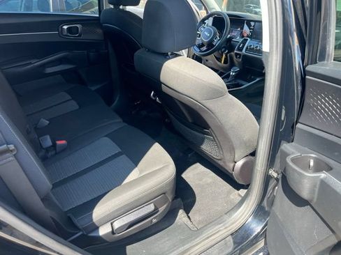 Used 2022 Kia Sorento LX AWD/4WD image 33