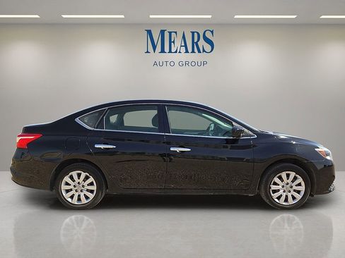 Used 2019 Nissan Sentra S image 6