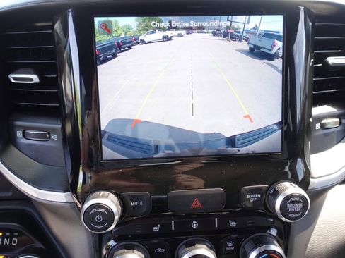 Used 2022 RAM 1500 Big Horn AWD/4WD image 45