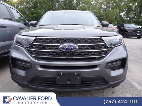 Used 2023 Ford Explorer XLT w/ Class IV Trailer Tow Package AWD/4WD image 2