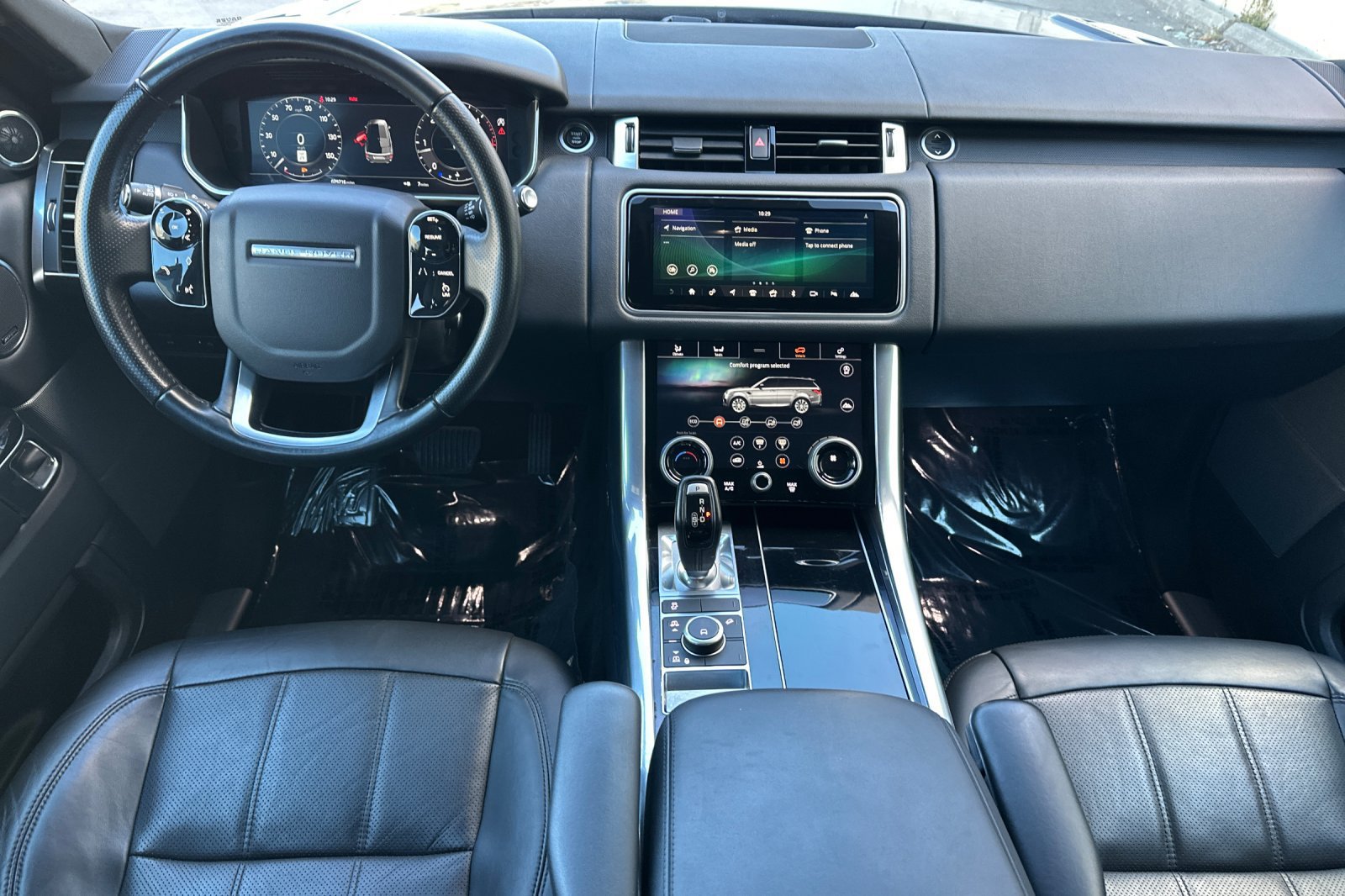 Used 2018 Land Rover Range Rover Sport HSE AWD/4WD image 3