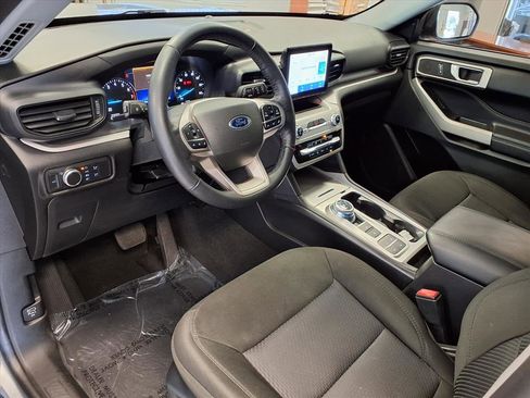 Used 2022 Ford Explorer XLT image 20