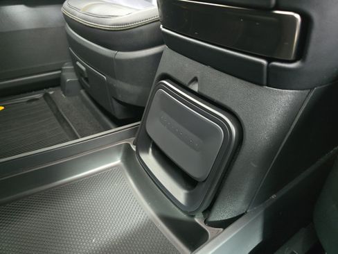 Used 2023 Rivian R1S Adventure AWD/4WD image 33