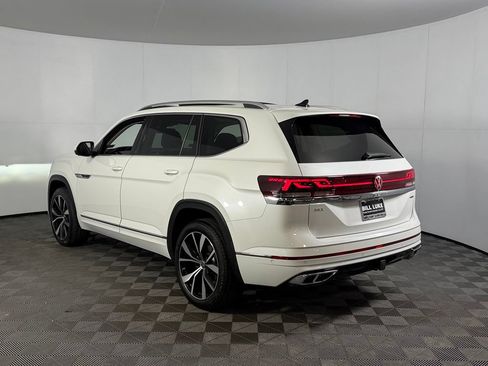 Used 2024 Volkswagen Atlas SEL Premium R-Line AWD/4WD image 10