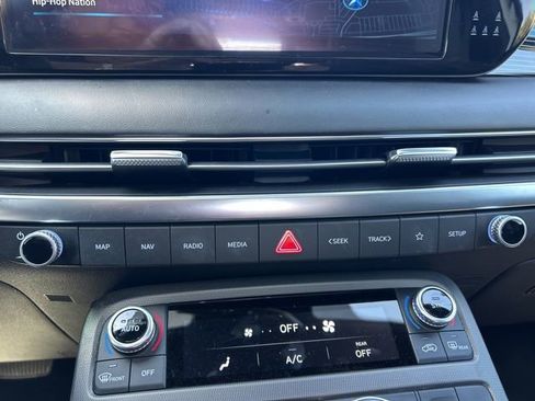 Used 2024 Hyundai Palisade Calligraphy image 19