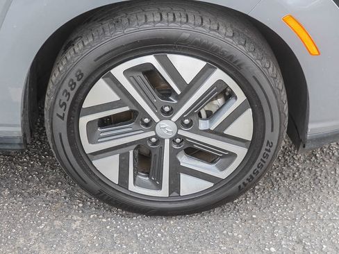Certified 2023 Hyundai Kona SE FWD image 12