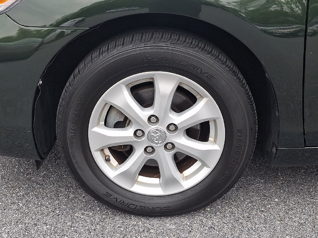 Used 2011 Toyota Camry LE w/ LE Extra-Value Pkg FWD image 9
