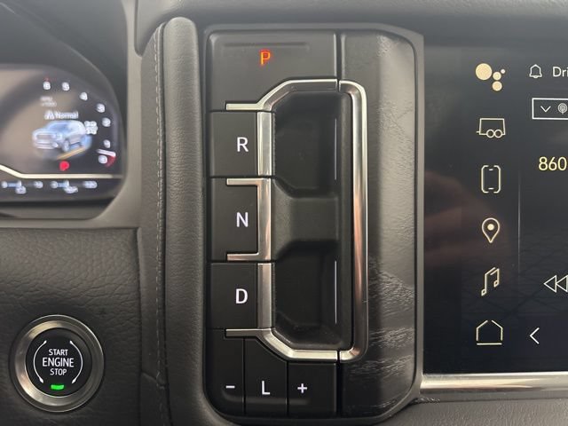 Used 2024 GMC Yukon Denali AWD/4WD image 17