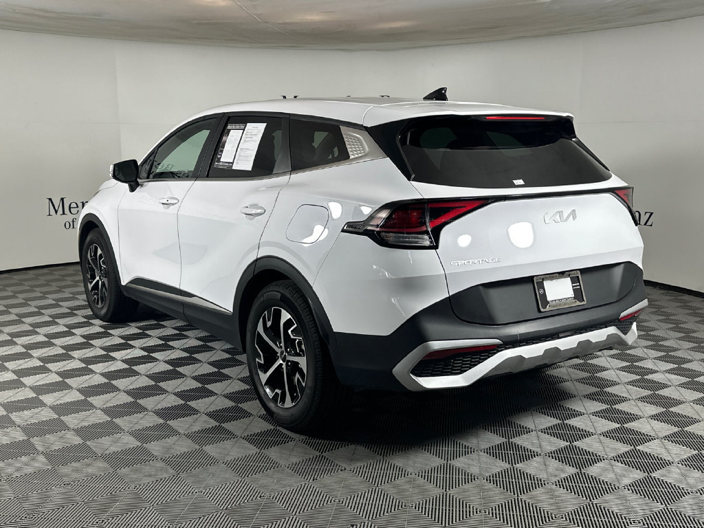 Used 2024 Kia Sportage EX FWD image 5