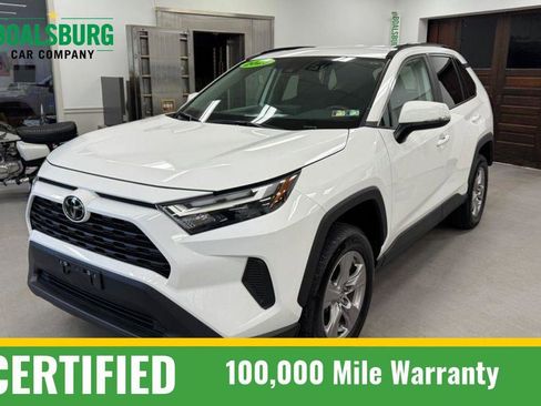 Used 2025 Toyota RAV4 XLE AWD/4WD image 1