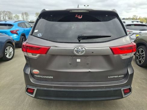 Used 2019 Toyota Highlander Limited Platinum image 7