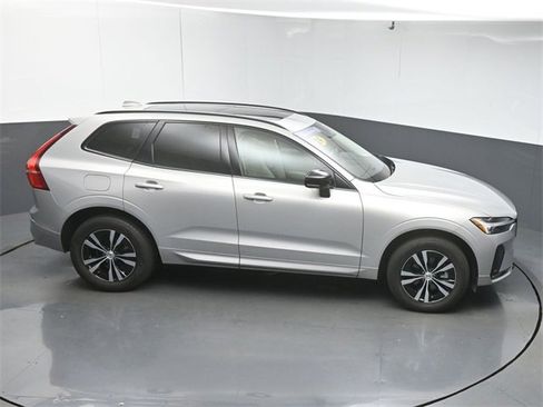Used 2024 Volvo XC60 B5 Core w/ Protection Package Premier image 26