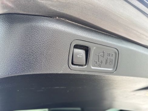 Used 2019 Ford Expedition Platinum image 21