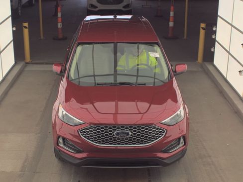 Used 2024 Ford Edge SEL w/ Convenience Package image 2