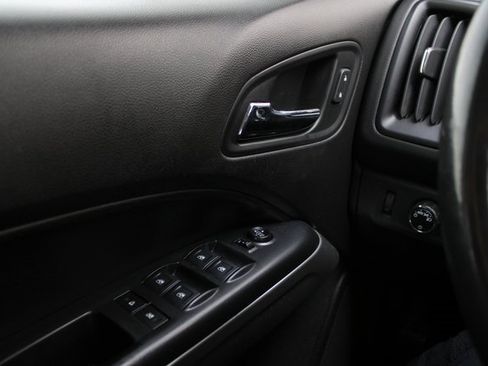 Used 2018 Chevrolet Colorado ZR2 image 23