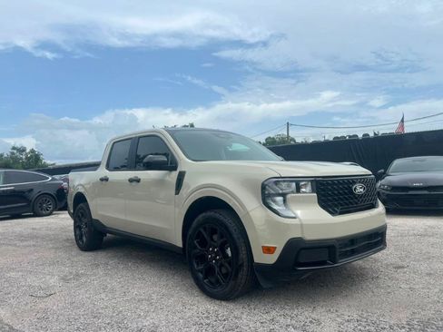 Used 2025 Ford Maverick XLT w/ XLT Luxury Package AWD/4WD image 3