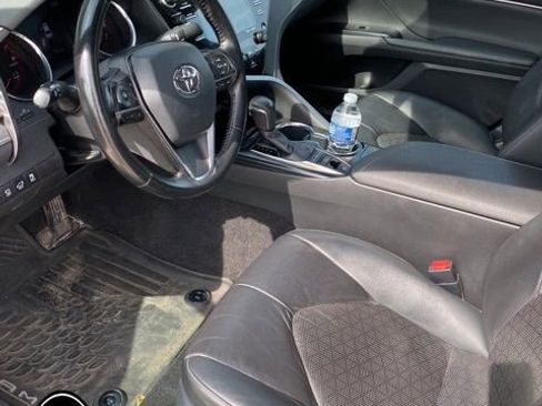 Used 2019 Toyota Camry XSE image 8