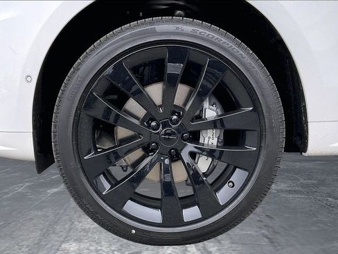 New 2026 Land Rover Range Rover Sport Dynamic SE AWD/4WD image 13