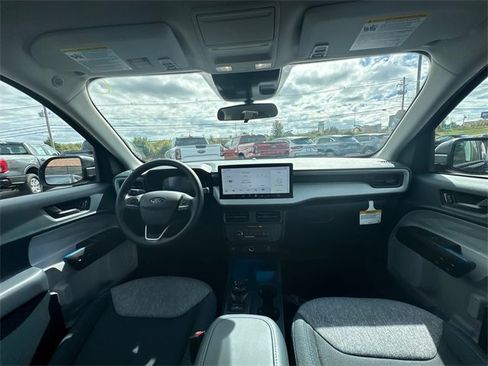 New 2025 Ford Maverick XLT image 16