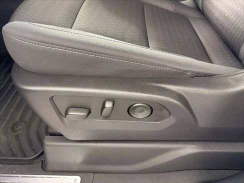 Used 2025 GMC Sierra 1500 Elevation image 21