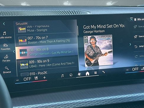 Used 2025 BMW 330i xDrive Sedan w/ Convenience Package image 19