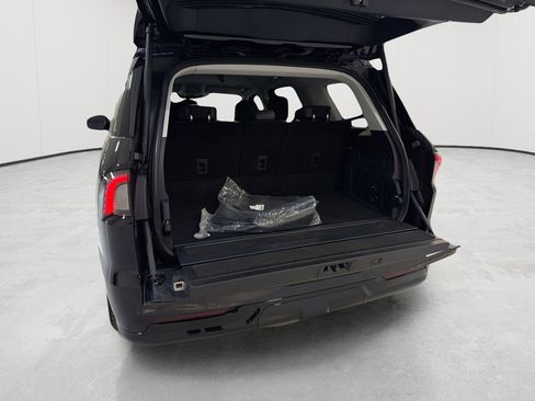 New 2026 Lincoln Navigator Premiere AWD/4WD image 27