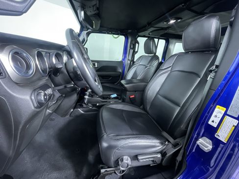 Used 2018 Jeep Wrangler Unlimited Sahara image 15