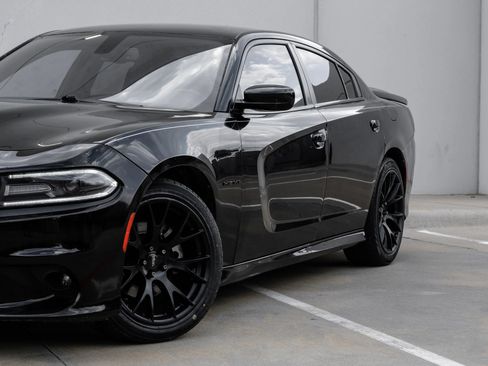 Used 2021 Dodge Charger R/T w/ Blacktop Package RWD image 14