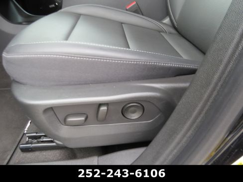 Used 2025 Buick Envision Preferred AWD/4WD image 16