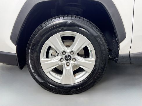 Used 2021 Toyota RAV4 XLE image 14