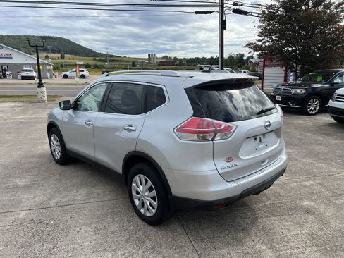 Used 2016 Nissan Rogue S w/ Appearance Package image 15