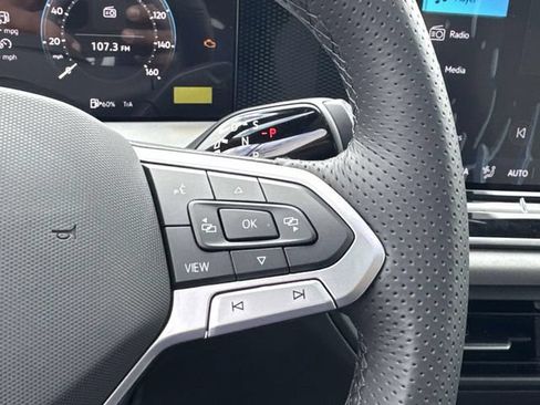 New 2026 Volkswagen Tiguan SE R-Line FWD image 19