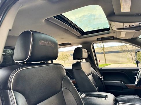 Used 2019 Chevrolet Silverado 2500 High Country w/ Duramax Plus Package AWD/4WD image 22