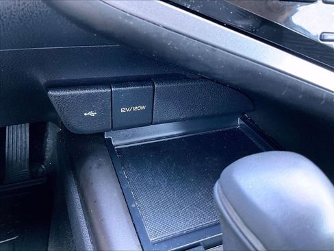 Used 2024 Toyota Camry SE FWD image 27