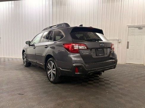 Used 2018 Subaru Outback 2.5i Limited AWD/4WD image 3