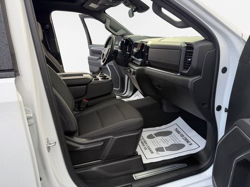 Used 2025 Chevrolet Silverado 1500 LT image 26