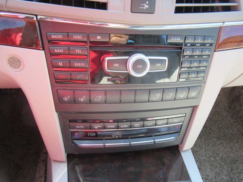 Used 2012 Mercedes-Benz E 350 Cabriolet image 25