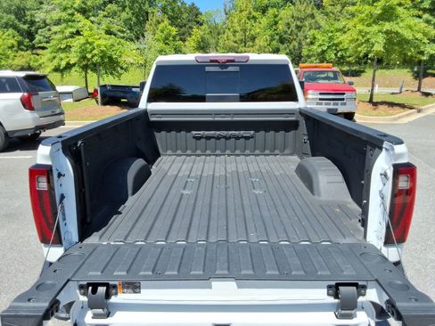 Certified 2024 GMC Sierra 2500 Denali Ultimate AWD/4WD image 18