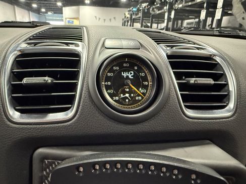 Used 2016 Porsche Cayman GT4 image 25