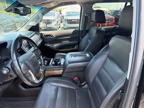 Used 2020 GMC Yukon Denali w/ Denali Premium Package AWD/4WD image 7